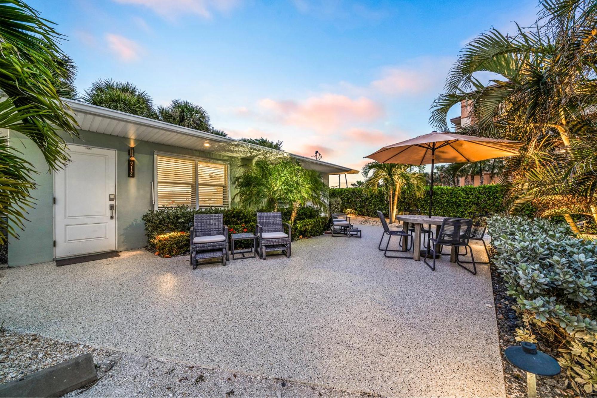 Wonderful Place Wprivate Patio Next To The Beach Cocoa Beach Exterior photo