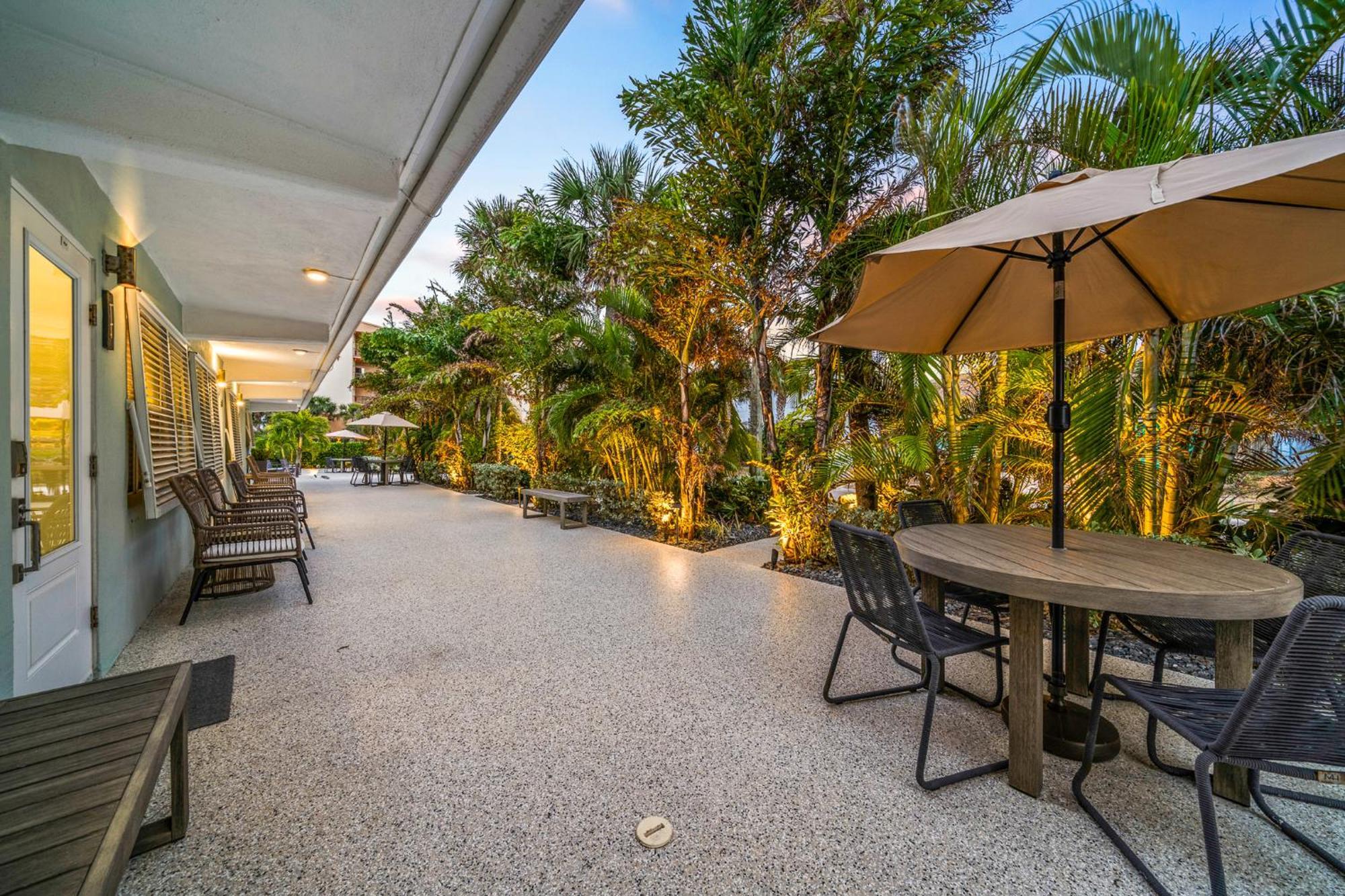 Wonderful Place Wprivate Patio Next To The Beach Cocoa Beach Exterior photo